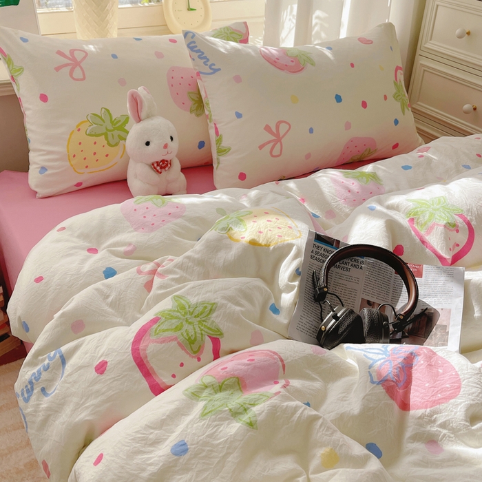 91家纺网 家纺一手货源 找家纺 芷凡家纺 2025新款水洗棉双层纱四件套 草莓布丁