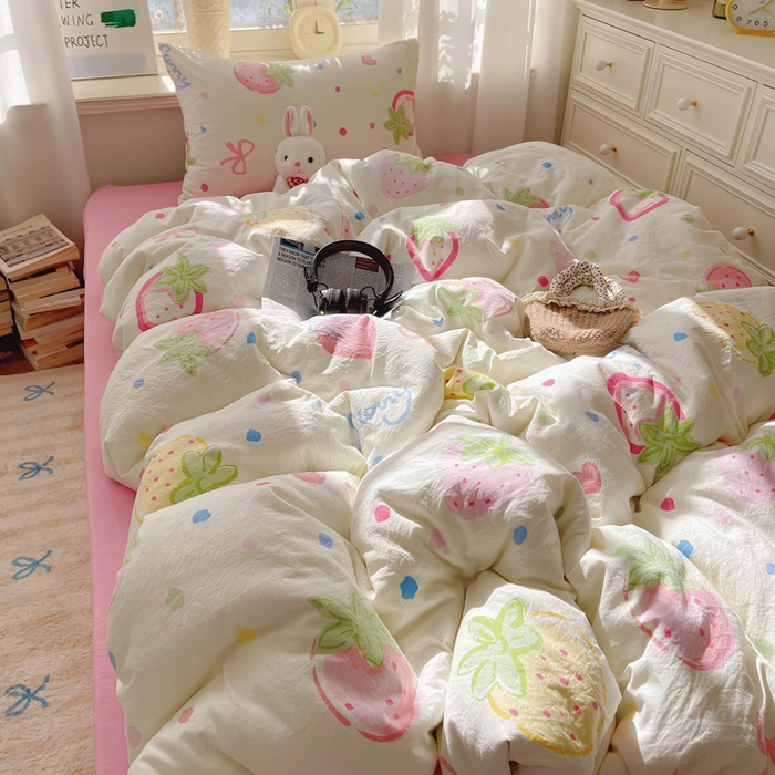 91家纺网 家纺一手货源 找家纺 芷凡家纺 2025新款水洗棉双层纱四件套 草莓布丁