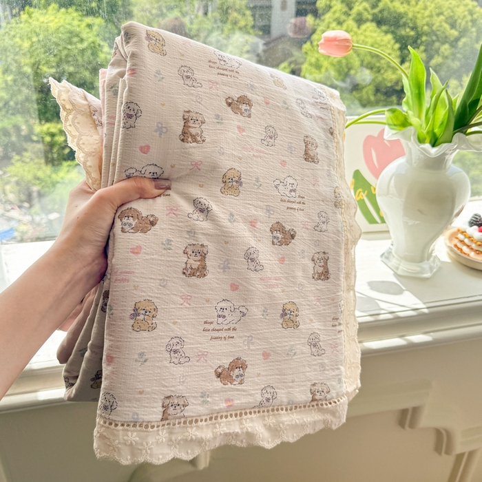 91家纺网 家纺一手货源 找家纺 Mata蔓塔家 2025新款云感双层纱全棉镂空花边四件套 狗狗伙伴