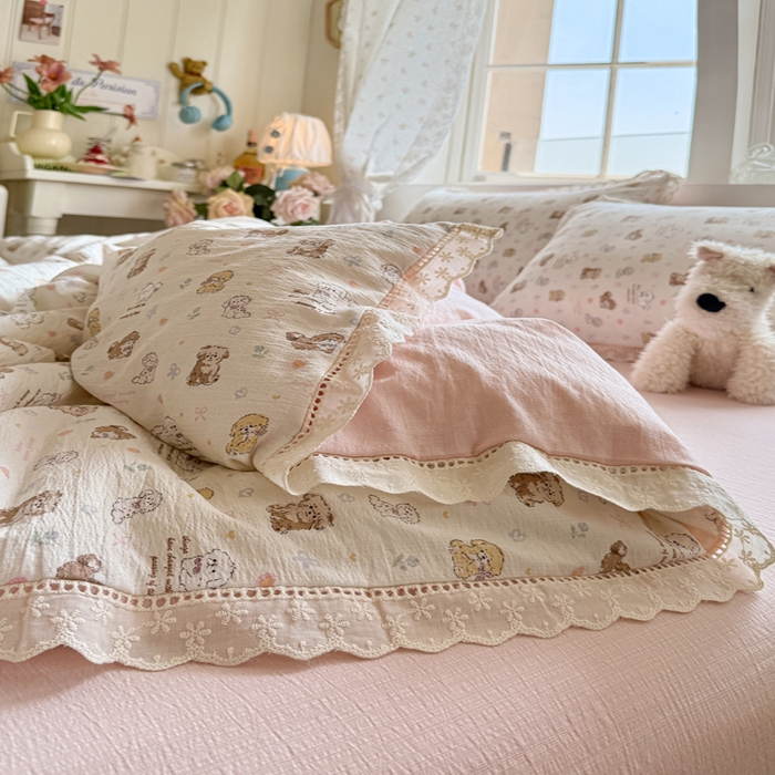 91家纺网 家纺一手货源 找家纺 Mata蔓塔家 2025新款云感双层纱全棉镂空花边四件套 狗狗伙伴