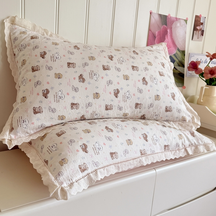 91家纺网 家纺一手货源 找家纺 Mata蔓塔家 2025新款云感双层纱全棉镂空花边四件套 狗狗伙伴