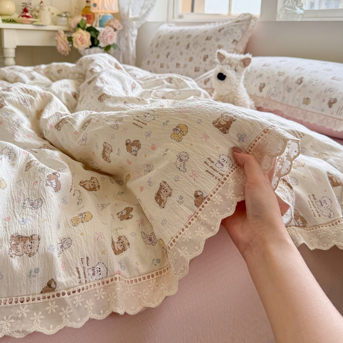 91家纺网 家纺一手货源 找家纺 Mata蔓塔家 2025新款云感双层纱全棉镂空花边四件套 狗狗伙伴