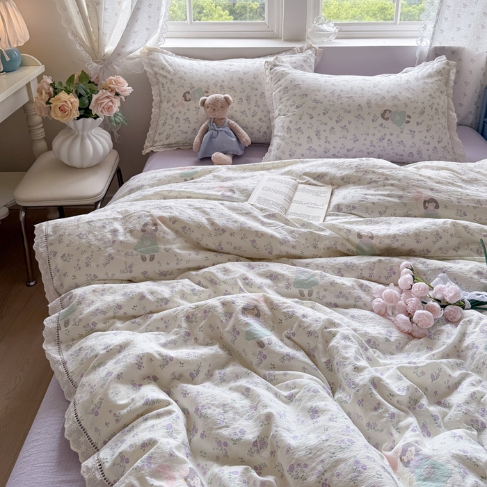 91家纺网 家纺一手货源 找家纺 Mata蔓塔家 2025新款云感双层纱全棉镂空花边四件套 桔梗语