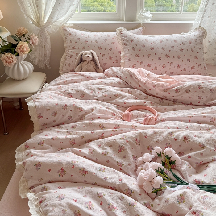 91家纺网 家纺一手货源 找家纺 Mata蔓塔家 2025新款云感双层纱全棉镂空花边四件套 梦疏花影