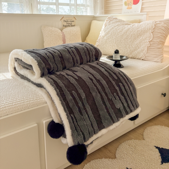 91家纺网 家纺一手货源 找家纺 （总）潮邦创意家居2025新款全新升级阳离子提花兔毛球毯-雪兔波纹系列