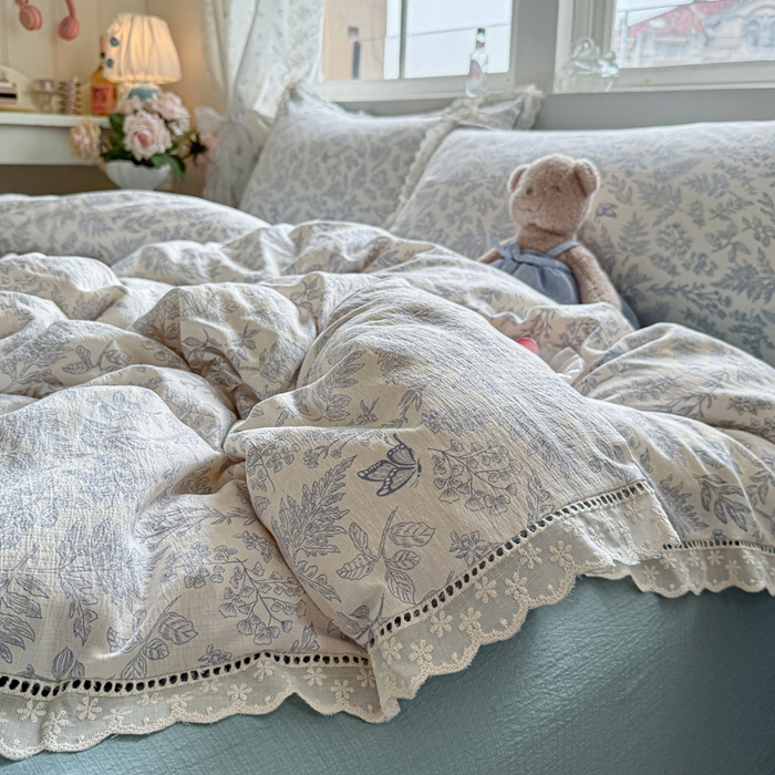 91家纺网 家纺一手货源 找家纺 Mata蔓塔家 2025新款云感双层纱全棉镂空花边四件套 青花瓷