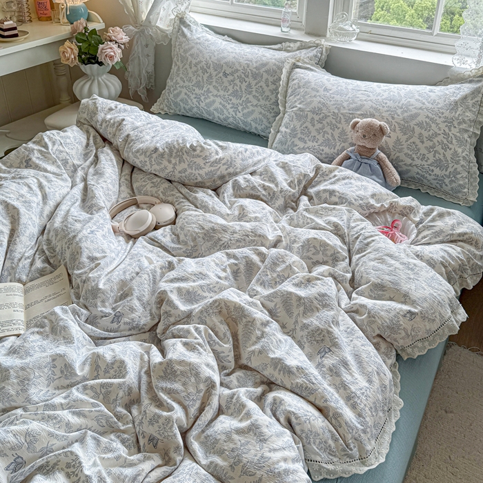 91家纺网 家纺一手货源 找家纺 Mata蔓塔家 2025新款云感双层纱全棉镂空花边四件套 青花瓷