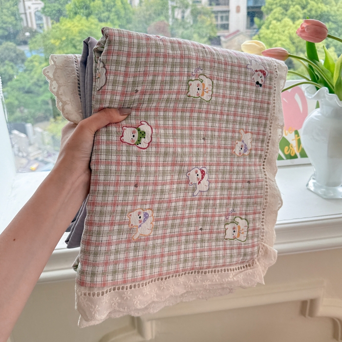 91家纺网 家纺一手货源 找家纺 Mata蔓塔家 2025新款云感双层纱全棉镂空花边四件套 山楂西高地