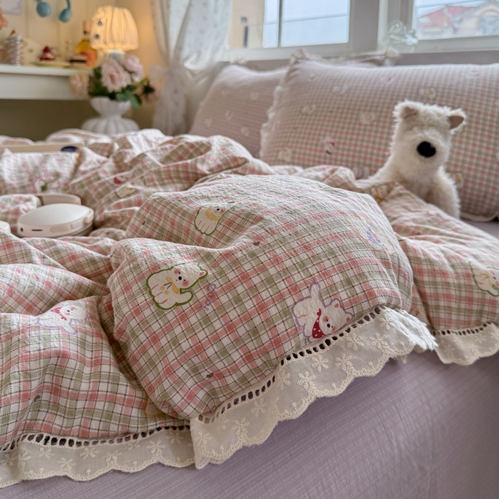 91家纺网 家纺一手货源 找家纺 Mata蔓塔家 2025新款云感双层纱全棉镂空花边四件套 山楂西高地