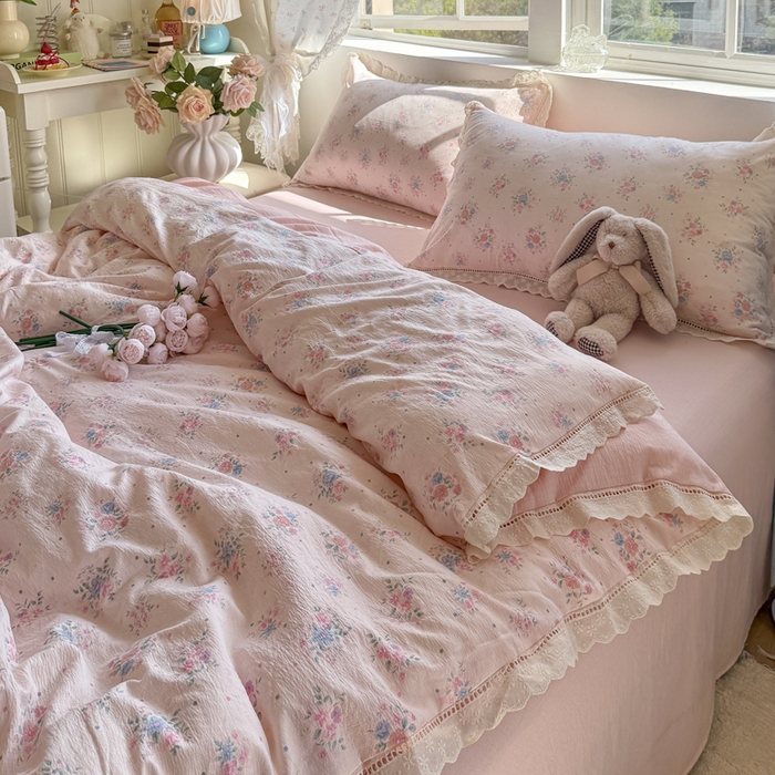 91家纺网 家纺一手货源 找家纺 Mata蔓塔家 2025新款云感双层纱全棉镂空花边四件套 颂歌