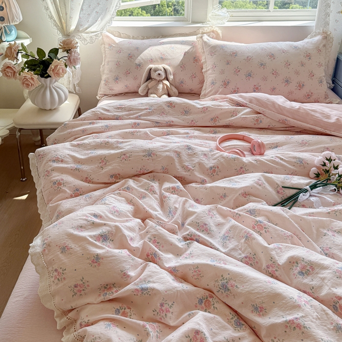 91家纺网 家纺一手货源 找家纺 Mata蔓塔家 2025新款云感双层纱全棉镂空花边四件套 颂歌