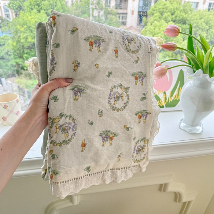 91家纺网 家纺一手货源 找家纺 Mata蔓塔家 2025新款云感双层纱全棉镂空花边四件套 兔子琴曲