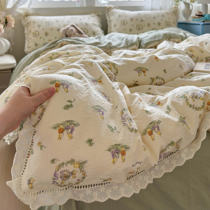 91家纺网 家纺一手货源 找家纺 Mata蔓塔家 2025新款云感双层纱全棉镂空花边四件套 兔子琴曲