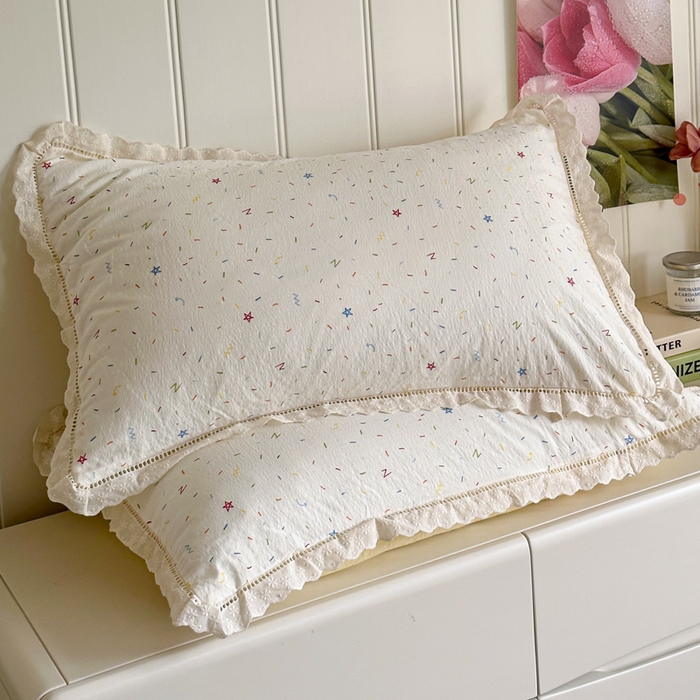 91家纺网 家纺一手货源 找家纺 Mata蔓塔家 2025新款云感双层纱全棉镂空花边四件套 小彩糖