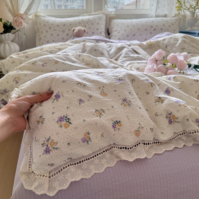 91家纺网 家纺一手货源 找家纺 Mata蔓塔家 2025新款云感双层纱全棉镂空花边四件套 紫蝴蝶