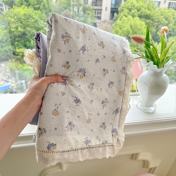 91家纺网 家纺一手货源 找家纺 Mata蔓塔家 2025新款云感双层纱全棉镂空花边四件套 紫蝴蝶