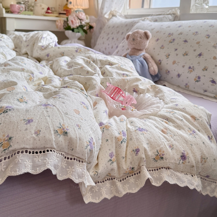91家纺网 家纺一手货源 找家纺 Mata蔓塔家 2025新款云感双层纱全棉镂空花边四件套 紫蝴蝶
