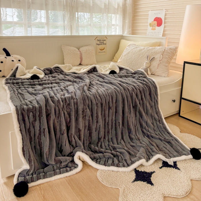 91家纺网 家纺一手货源 找家纺 潮邦创意家居2025新款全新升级阳离子提花兔毛球毯-雪兔波纹系列 雪兔波纹-墨分灰