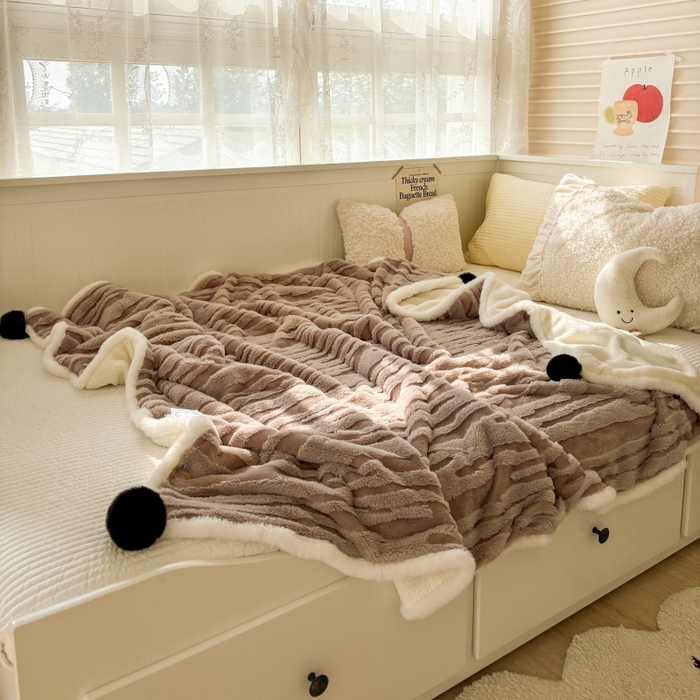 91家纺网 家纺一手货源 找家纺 潮邦创意家居2025新款全新升级阳离子提花兔毛球毯-雪兔波纹系列 雪兔波纹-浅焙咖