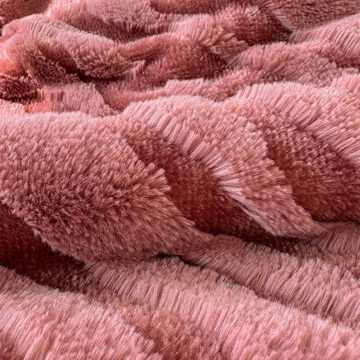 91家纺网 家纺一手货源 找家纺 潮邦创意家居2025新款全新升级阳离子提花兔毛球毯-雪兔波纹系列 雪兔波纹-绒焰红