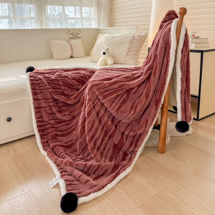 91家纺网 家纺一手货源 找家纺 潮邦创意家居2025新款全新升级阳离子提花兔毛球毯-雪兔波纹系列 雪兔波纹-绒焰红