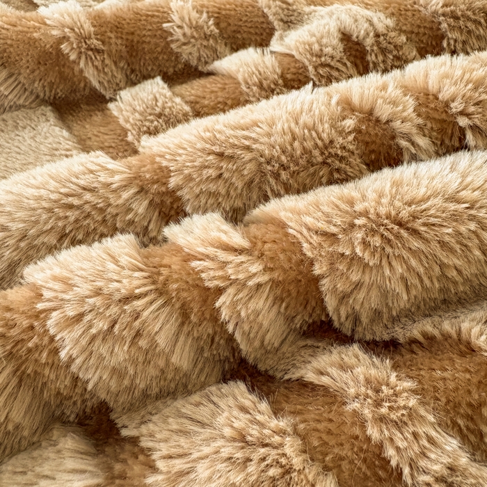 91家纺网 家纺一手货源 找家纺 潮邦创意家居2025新款全新升级阳离子提花兔毛球毯-雪兔波纹系列 雪兔波纹-烟绒棕