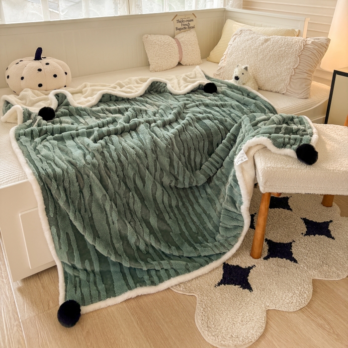 91家纺网 家纺一手货源 找家纺 潮邦创意家居2025新款全新升级阳离子提花兔毛球毯-雪兔波纹系列 雪兔波纹-朱弦绿