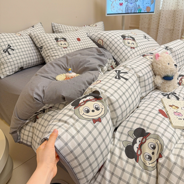 91家纺网 家纺一手货源 找家纺 （总）呗旺鹿 2025新款40s全棉纯棉卡通大眼娃娃甜酷风四件套