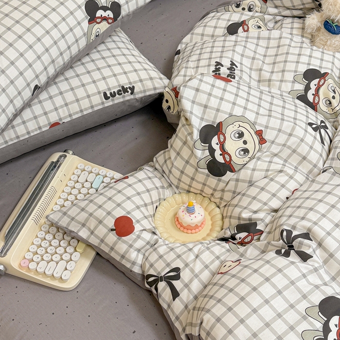 91家纺网 家纺一手货源 找家纺 呗旺鹿 2025新款40s全棉纯棉卡通大眼娃娃甜酷风四件套 米奇大眼娃娃