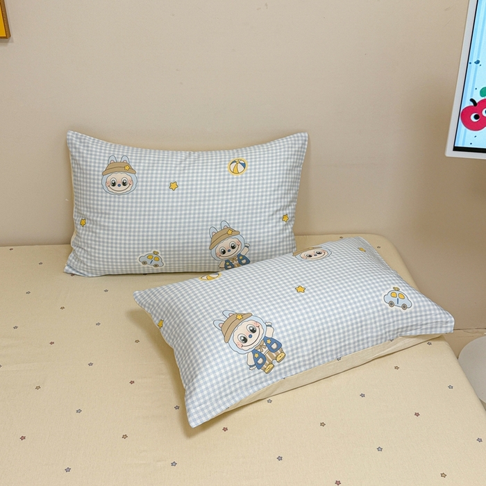 91家纺网 家纺一手货源 找家纺 呗旺鹿 2025新款40s全棉纯棉卡通大眼娃娃甜酷风四件套 小汽车大眼娃娃