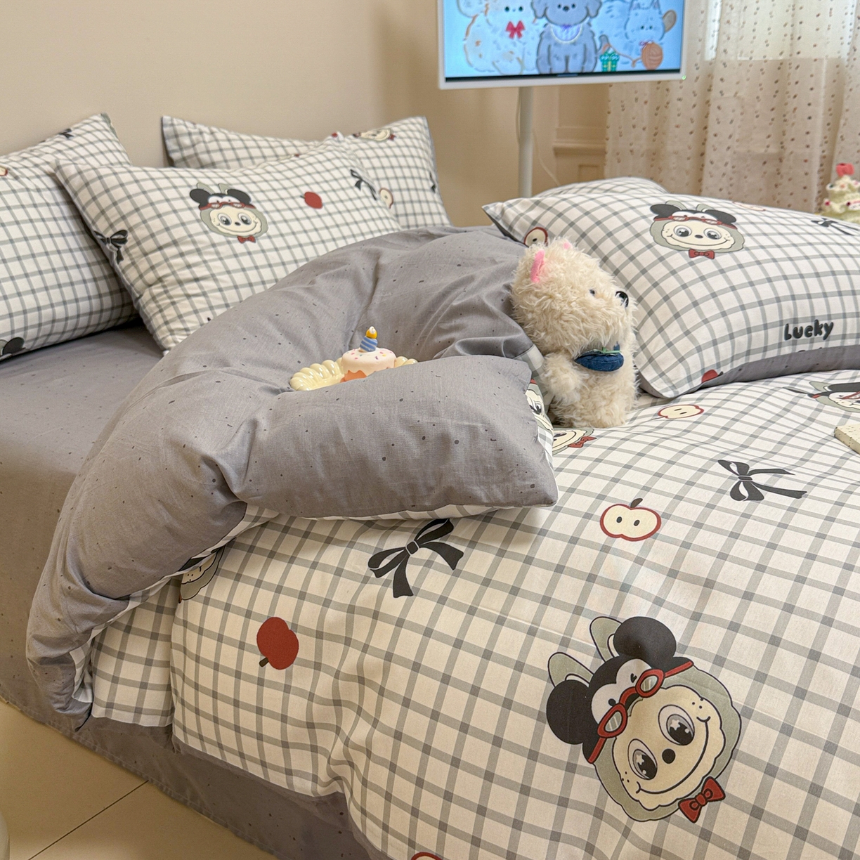 91家纺网 家纺一手货源 找家纺 （总）呗旺鹿 2025新款40s全棉纯棉卡通大眼娃娃甜酷风四件套