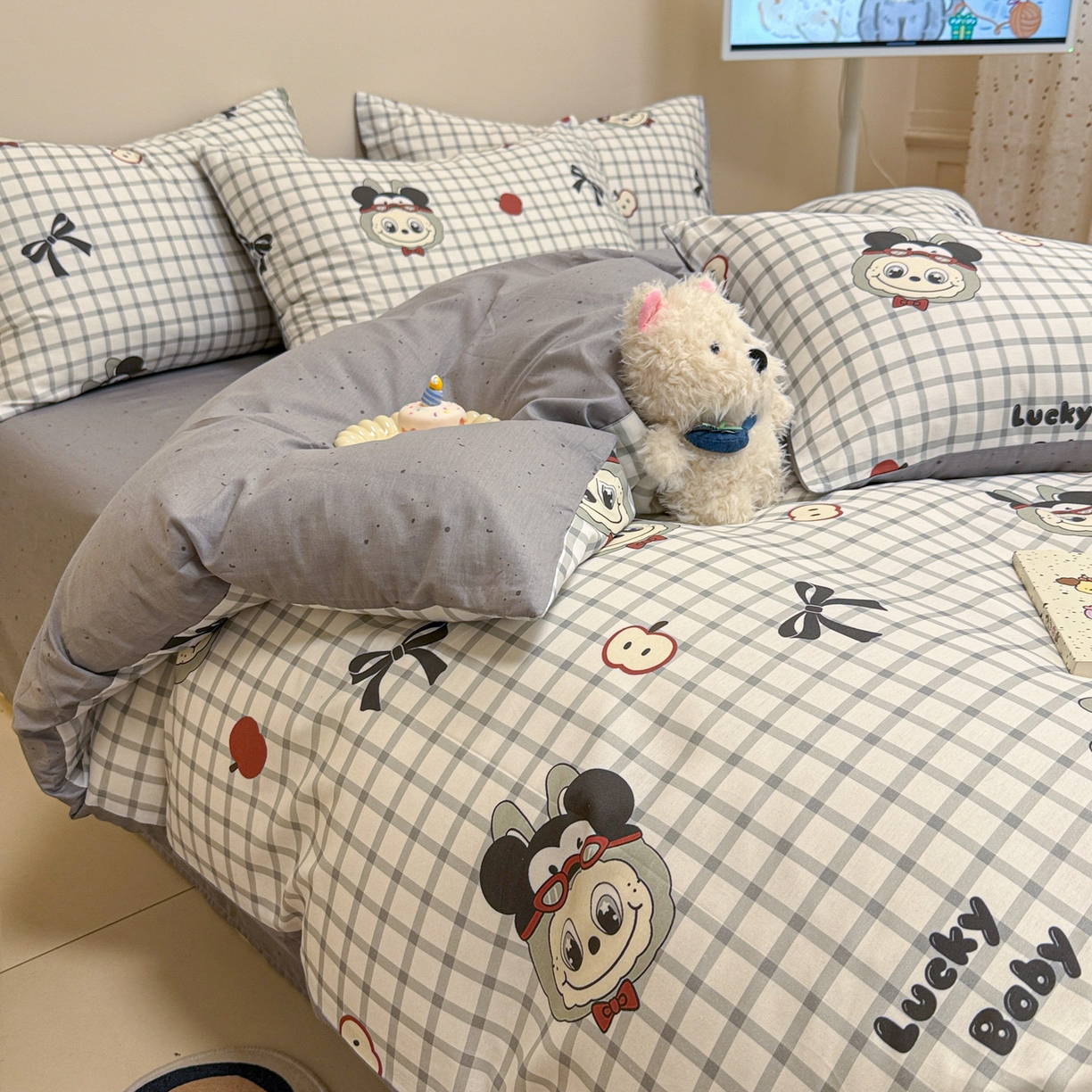 91家纺网 家纺一手货源 找家纺 （总）呗旺鹿 2025新款40s全棉纯棉卡通大眼娃娃甜酷风四件套