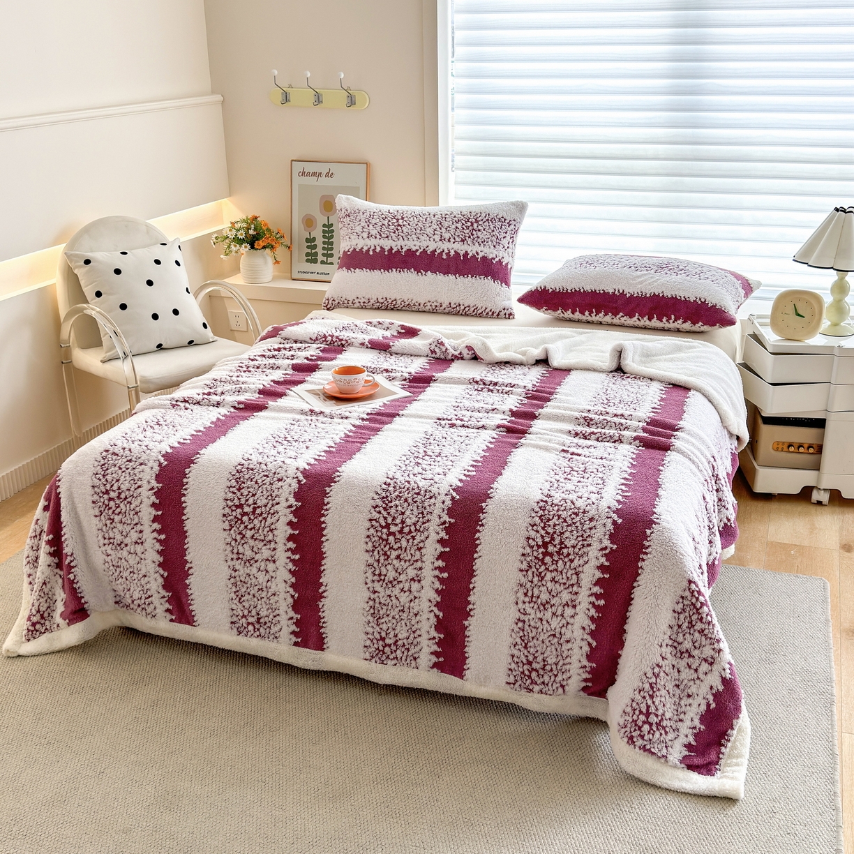 91家纺网 家纺一手货源 找家纺 春妮家纺 2025新款加厚羊羔绒阳离子双层盖毯舒棉绒毛毯 拉斐尔-玫红