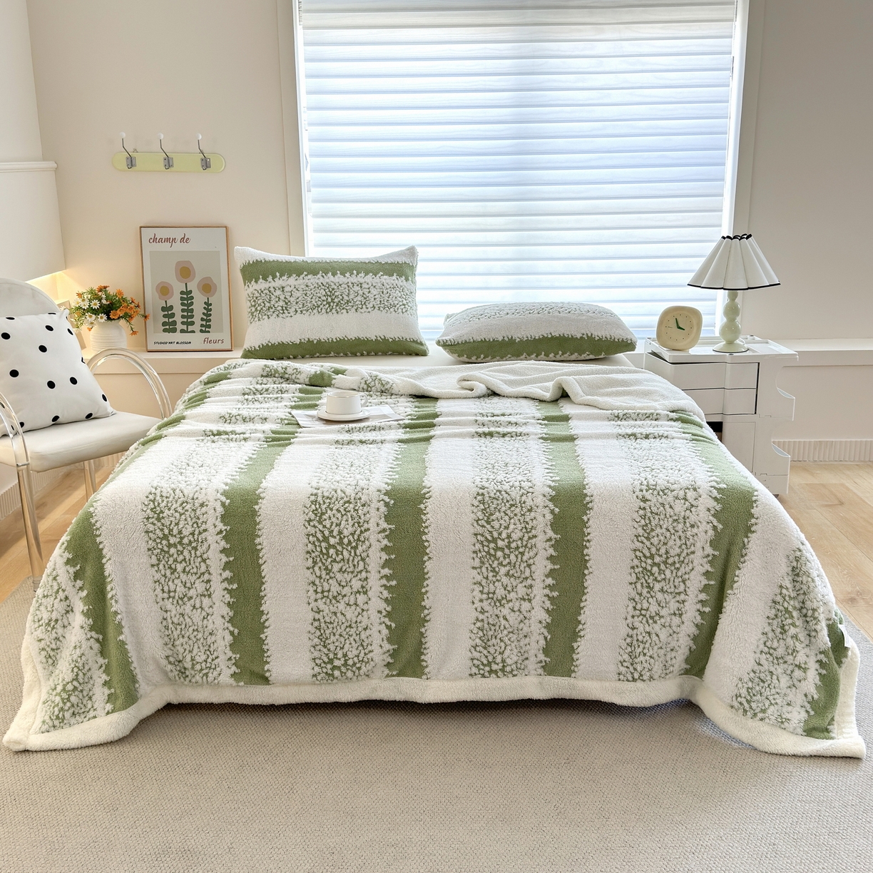 91家纺网 家纺一手货源 找家纺 春妮家纺 2025新款加厚羊羔绒阳离子双层盖毯舒棉绒毛毯 拉斐尔-清绿