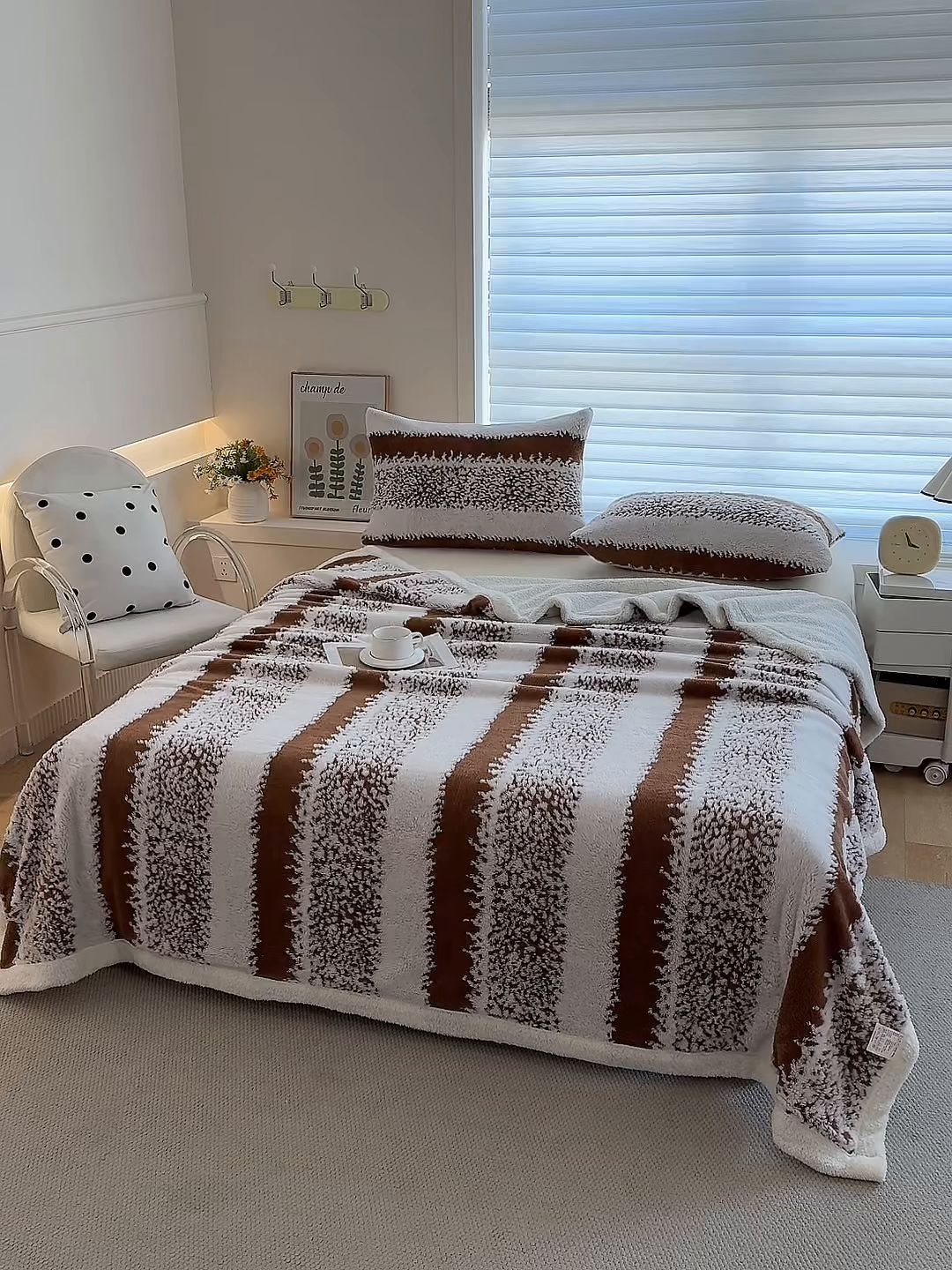 91家纺网 家纺一手货源 找家纺 春妮家纺 2025新款加厚羊羔绒阳离子双层盖毯舒棉绒毛毯 拉斐尔-深咖