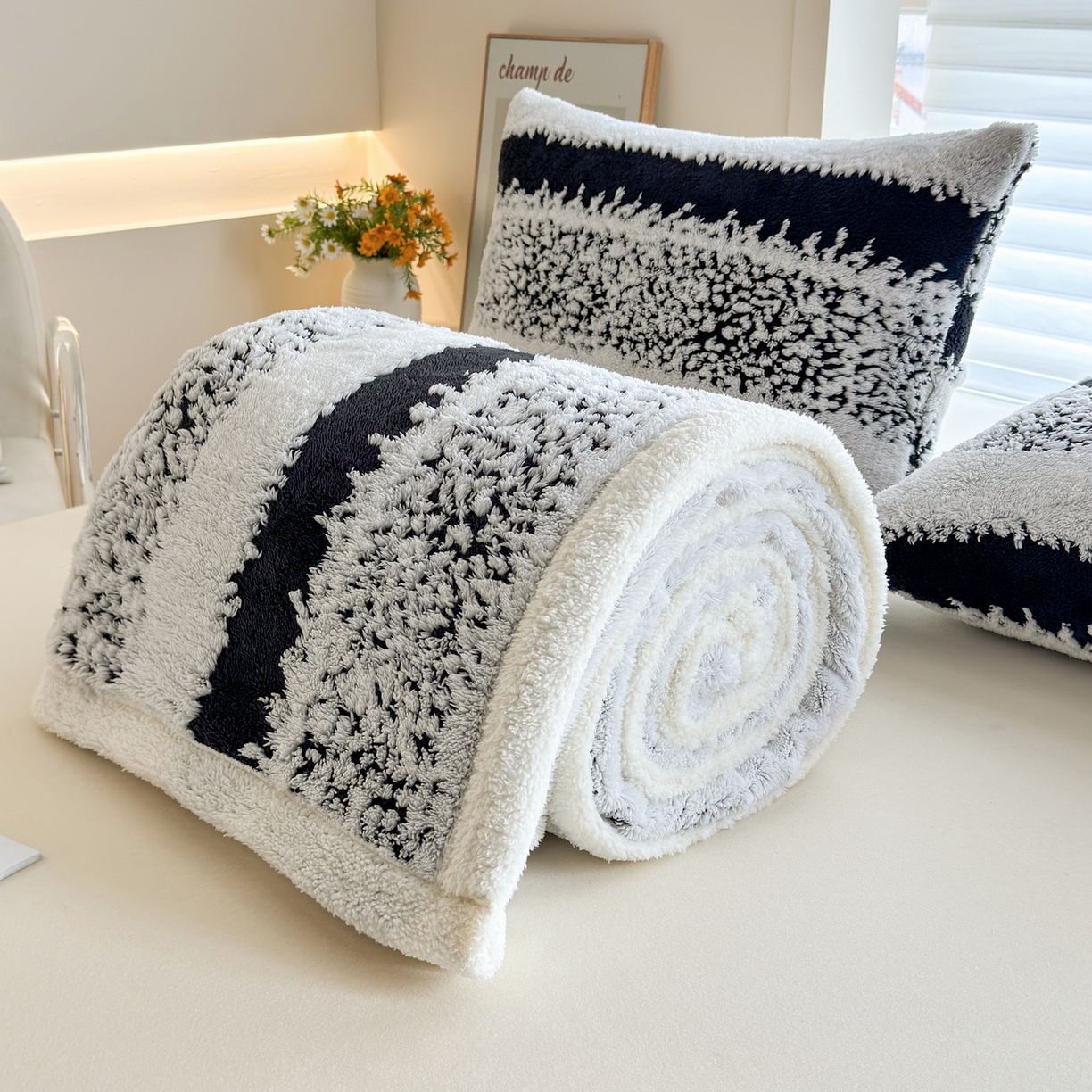 春妮家纺 2025新款加厚羊羔绒阳离子双层盖毯舒棉绒毛毯 拉斐尔-雾黑