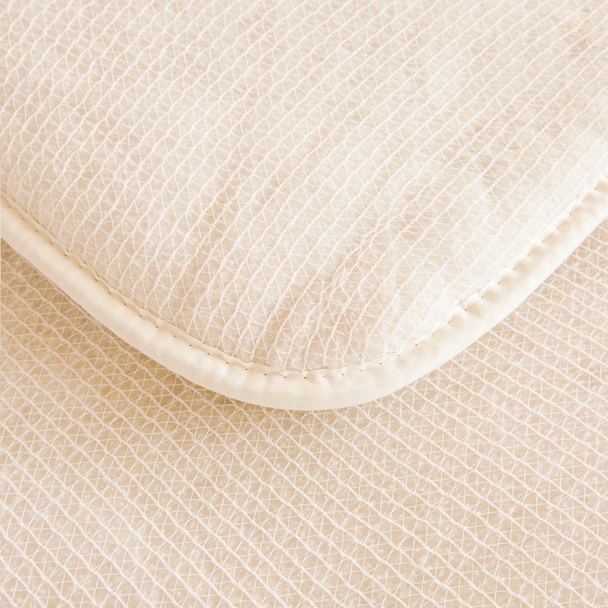 91家纺网 家纺一手货源 找家纺 晓时候2025新款鱼鳞网新疆棉花被学生宿舍加厚冬被春秋被芯棉絮床垫被子-宿舍款棉被 白色