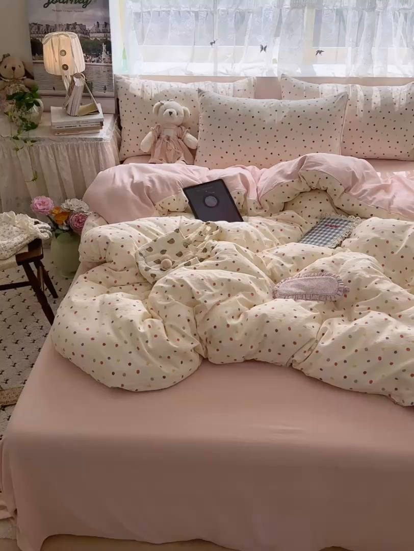 91家纺网 家纺一手货源 找家纺 丽美人家纺2025新款A类软糯皱皱纱四件套 彩色波点