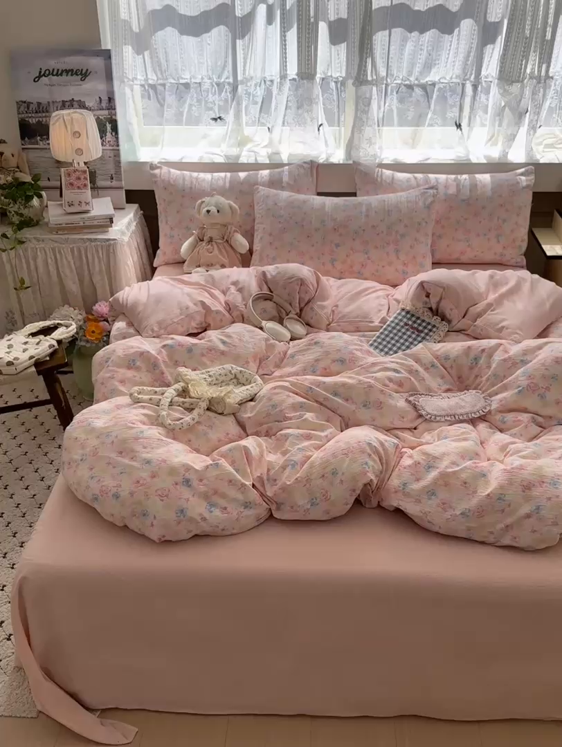 91家纺网 家纺一手货源 找家纺 丽美人家纺2025新款A类软糯皱皱纱四件套 粉黛