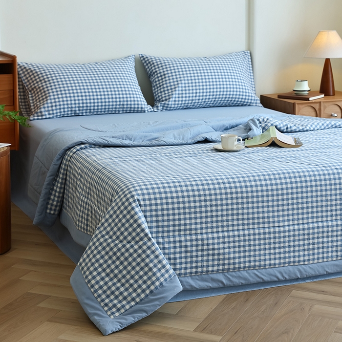 91家纺网 家纺一手货源 找家纺 小叮当家纺仓储工厂店 2025新款A类无印风里外全棉水洗棉新疆棉花夏被夏凉被空调被 浅蓝小格