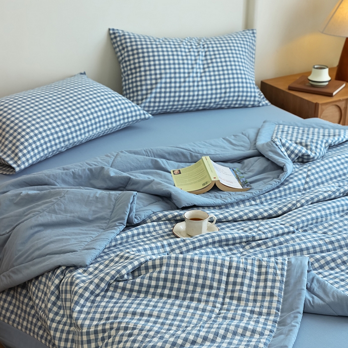 91家纺网 家纺一手货源 找家纺 小叮当家纺仓储工厂店 2025新款A类无印风里外全棉水洗棉新疆棉花夏被夏凉被空调被 浅蓝小格