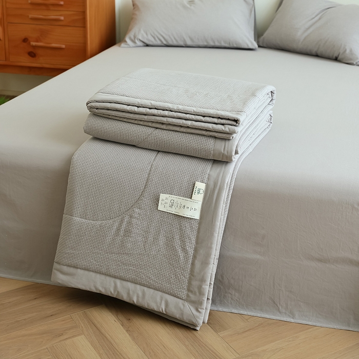 91家纺网 家纺一手货源 找家纺 小叮当家纺仓储工厂店 2025新款A类无印风里外全棉水洗棉新疆棉花夏被夏凉被空调被 安格尔灰