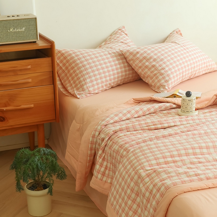 91家纺网 家纺一手货源 找家纺 小叮当家纺仓储工厂店 2025新款A类无印风里外全棉水洗棉新疆棉花夏被夏凉被空调被 朵拉粉