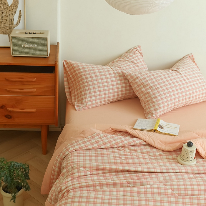 91家纺网 家纺一手货源 找家纺 小叮当家纺仓储工厂店 2025新款A类无印风里外全棉水洗棉新疆棉花夏被夏凉被空调被 朵拉粉