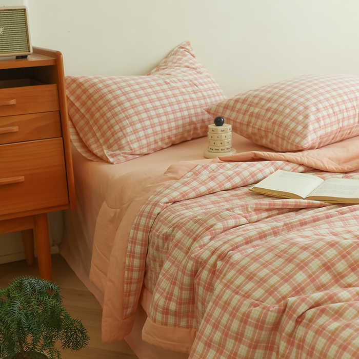 91家纺网 家纺一手货源 找家纺 小叮当家纺仓储工厂店 2025新款A类无印风里外全棉水洗棉新疆棉花夏被夏凉被空调被 朵拉粉