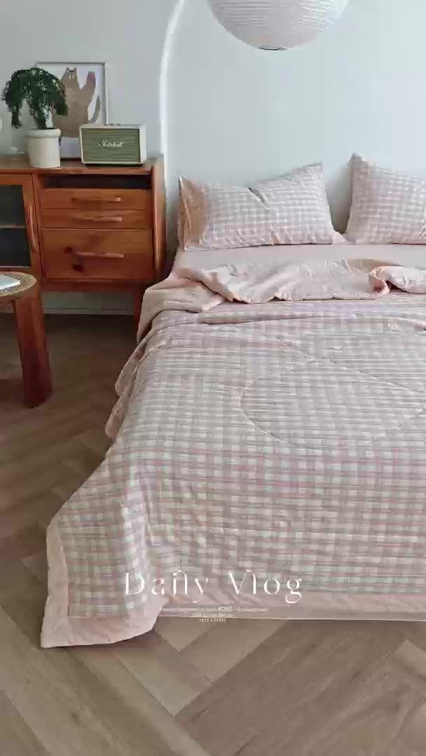 91家纺网 家纺一手货源 找家纺 小叮当家纺仓储工厂店 2025新款A类无印风里外全棉水洗棉新疆棉花夏被夏凉被空调被 朵拉粉