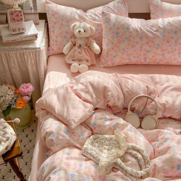 91家纺网 家纺一手货源 找家纺 丽美人家纺2025新款A类软糯皱皱纱四件套 粉黛