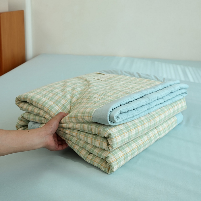 91家纺网 家纺一手货源 找家纺 小叮当家纺仓储工厂店 2025新款A类无印风里外全棉水洗棉新疆棉花夏被夏凉被空调被 朵拉绿