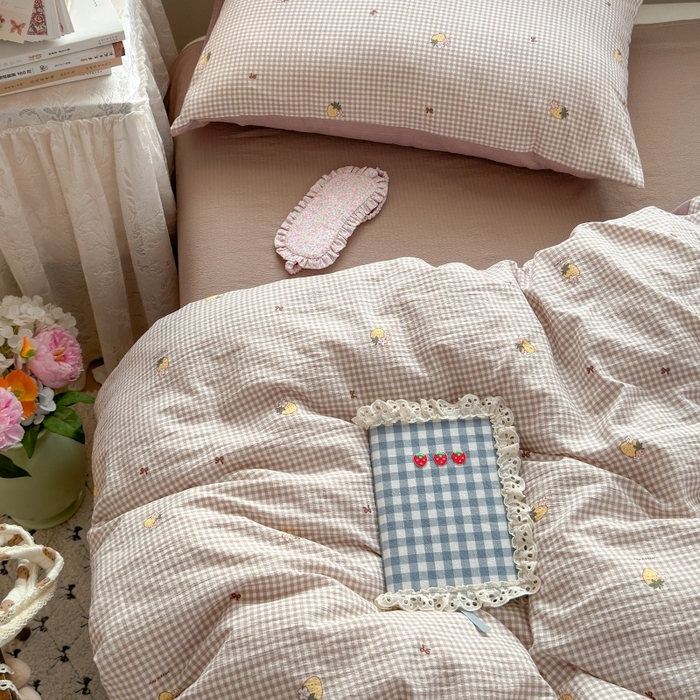 91家纺网 家纺一手货源 找家纺 丽美人家纺2025新款A类软糯皱皱纱四件套 柏林梦境