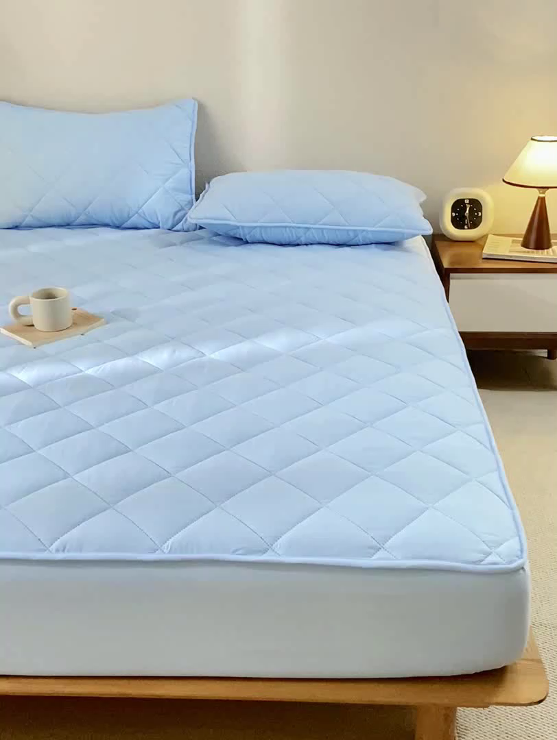 91家纺网 家纺一手货源 找家纺 憨豆家纺 2025新款水洗棉磨毛夹棉床笠四季床垫褥子床护垫薄款学生宿舍榻榻米垫被跨境加棉保护垫升级床笠款-蓝色